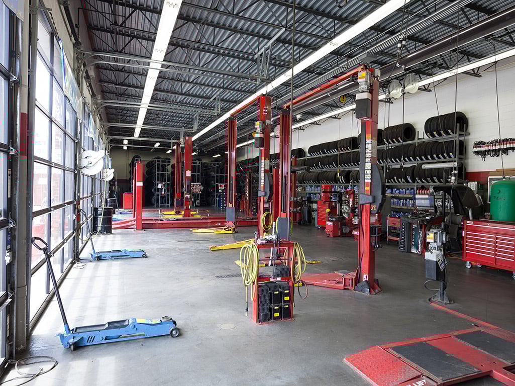 Tire Discounters Newport Pavilion tires, alignment, brakes, autoglass