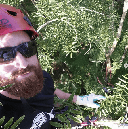 Wir nehmen den Gesundheitsschutz der Mitarbeiter ernst, nicht nur für cooles Aussehen ;-)