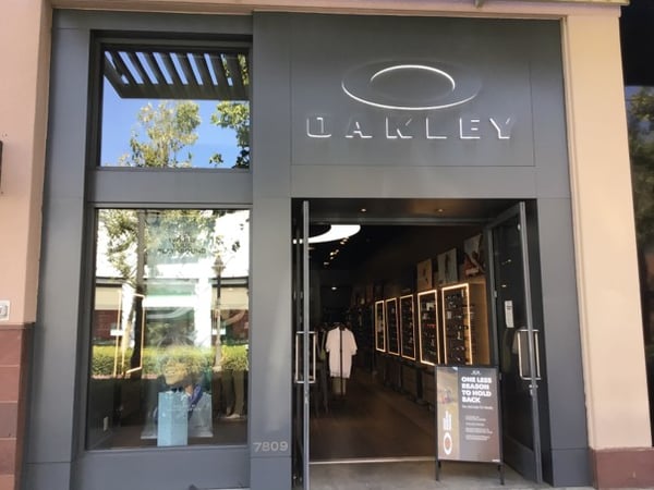 Oakley sunglasses top store near me