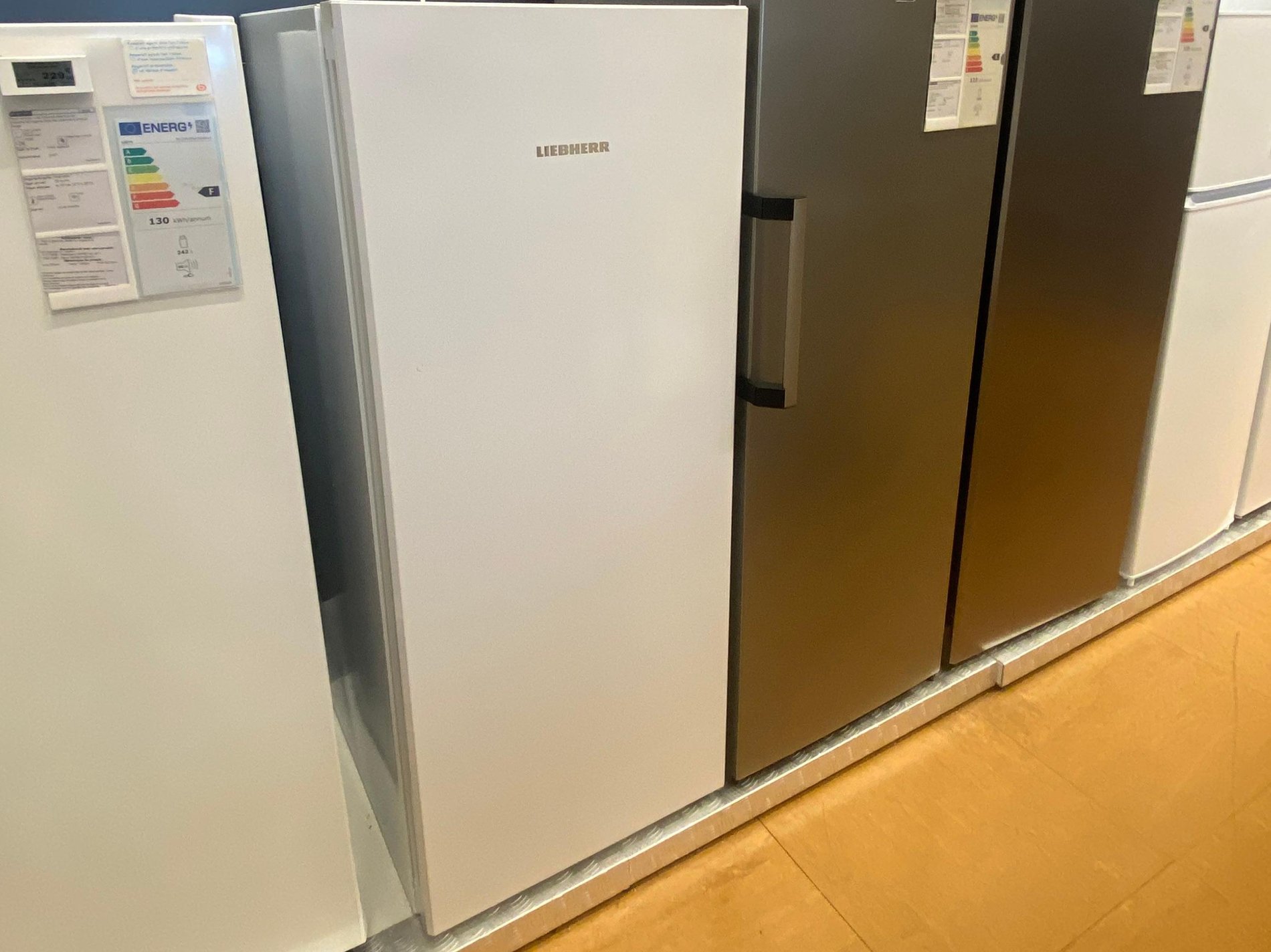 Réfrigérateur 1 porte Liebherr RF4600-20 chez Boulanger Troyes-Saint Parres Aux Tertres