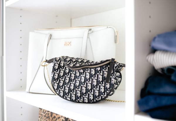 Ultra close up of adjustable shelves in a walk in closet