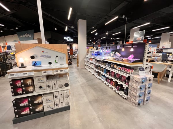 Ampoule connectée Philips hue au magasin Boulanger Aix en Provence proche de Puyricard, Venelles et Pertuis, Aix-les-milles et Rousset