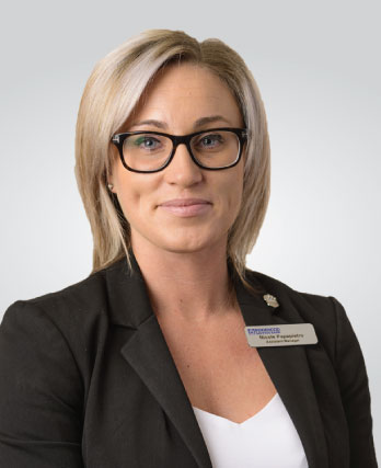 Nicole Papapietro, Manager