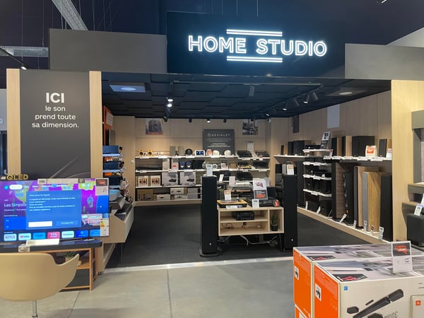 Le coin Home Studio de votre magasin Boulanger Persan-Chambly.