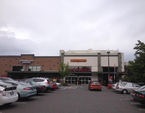Safeway Store Front Picture at 1410 E John St in Seattle WA