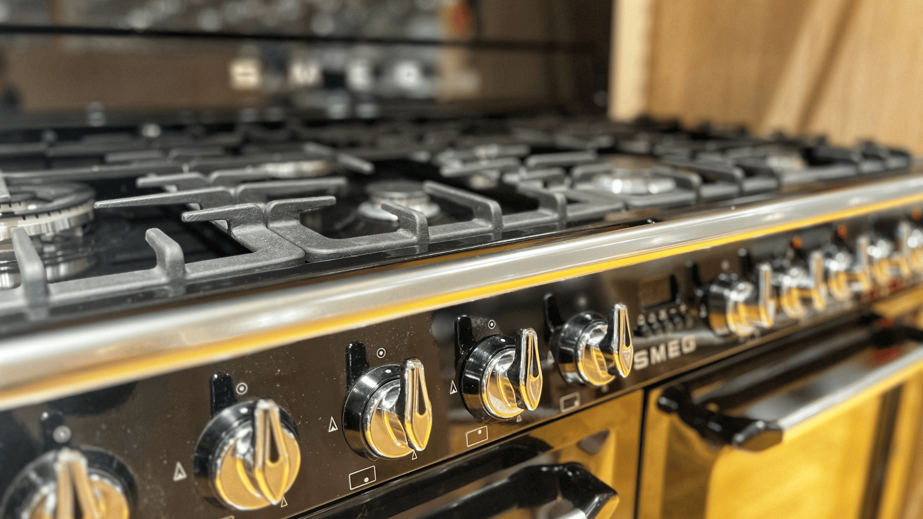 Cuisinière Smeg chez Boulanger Nice Cap 3000
