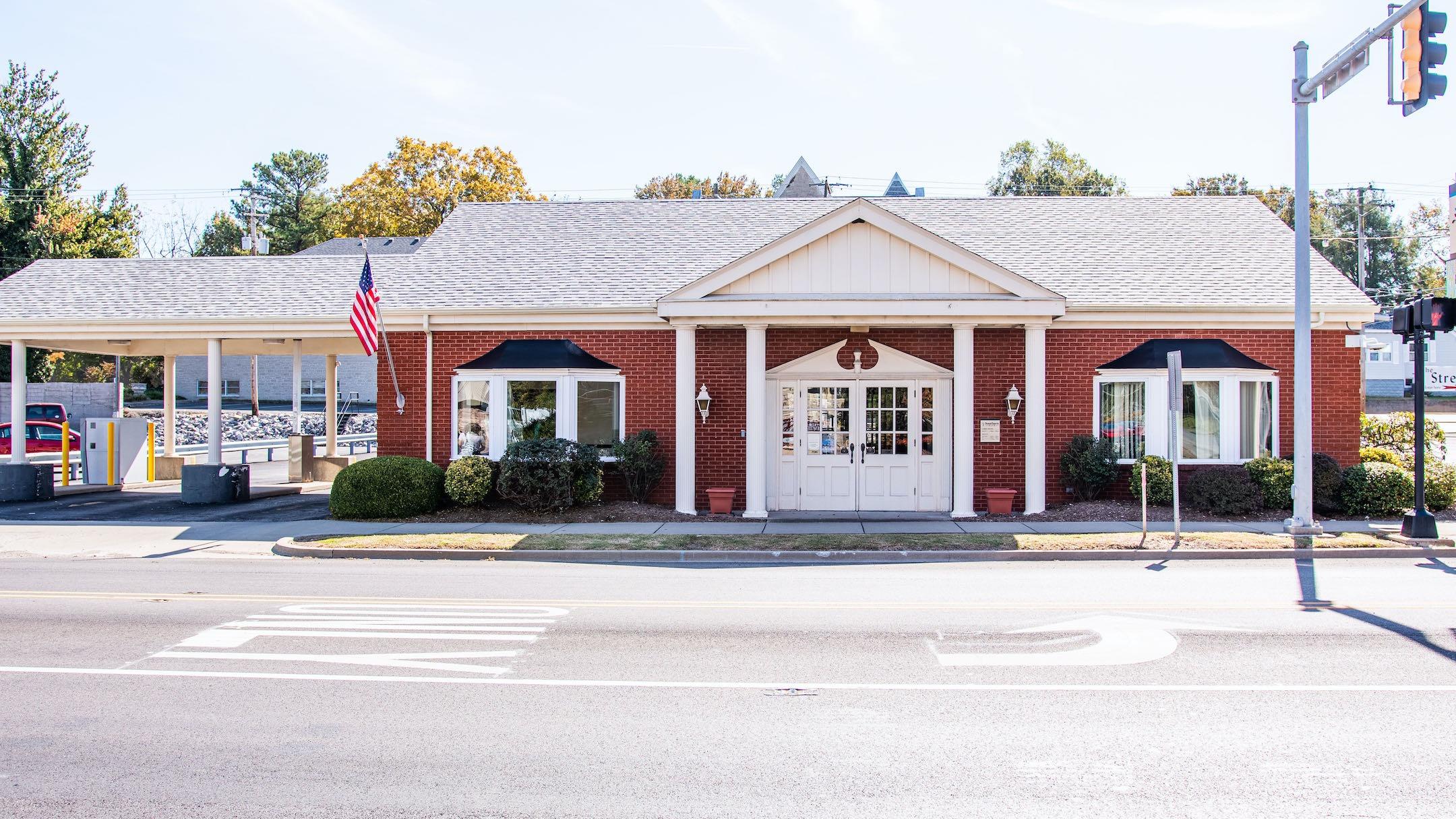 Hometown Bank in Anna, IL Invested in You Southern Bank