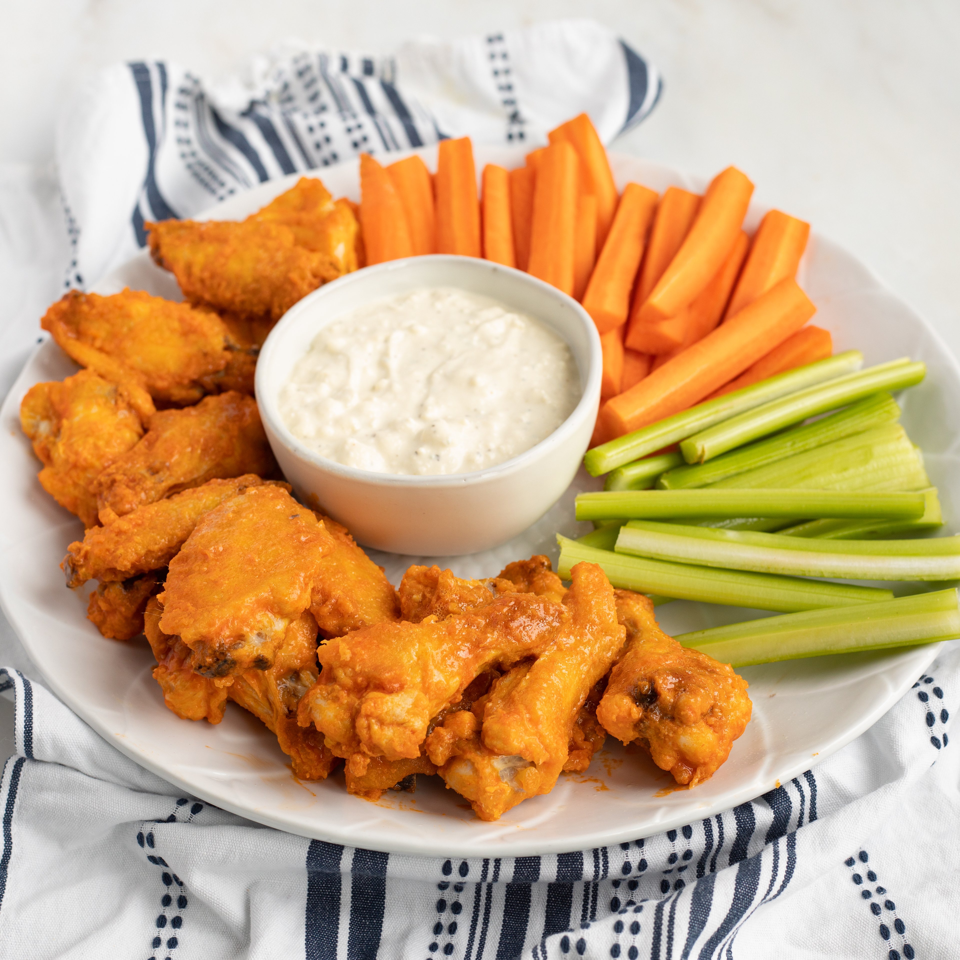 buffalo wings with carrots recipe