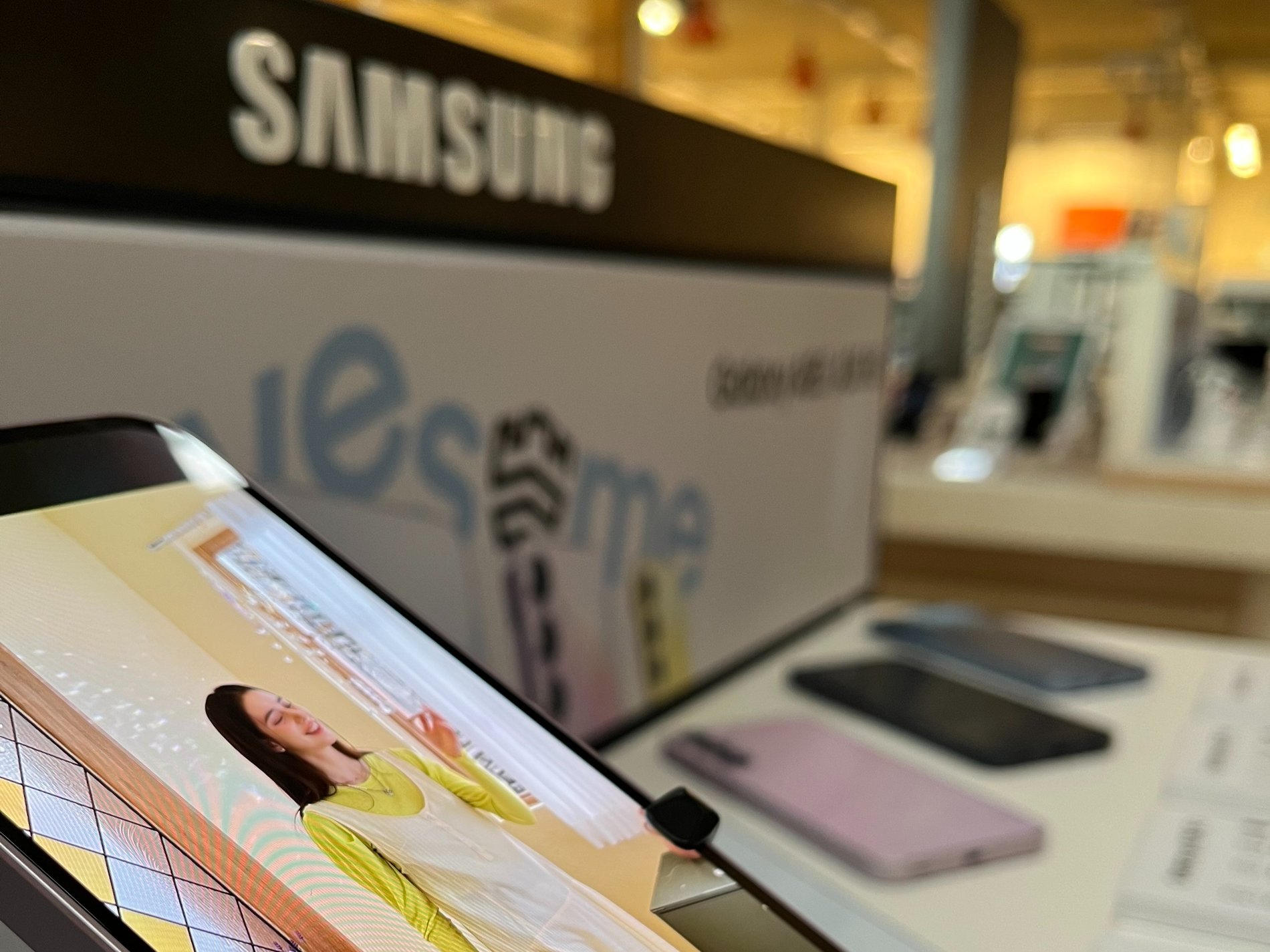 Présentation des smartphones Samsung à Boulanger Chambéry