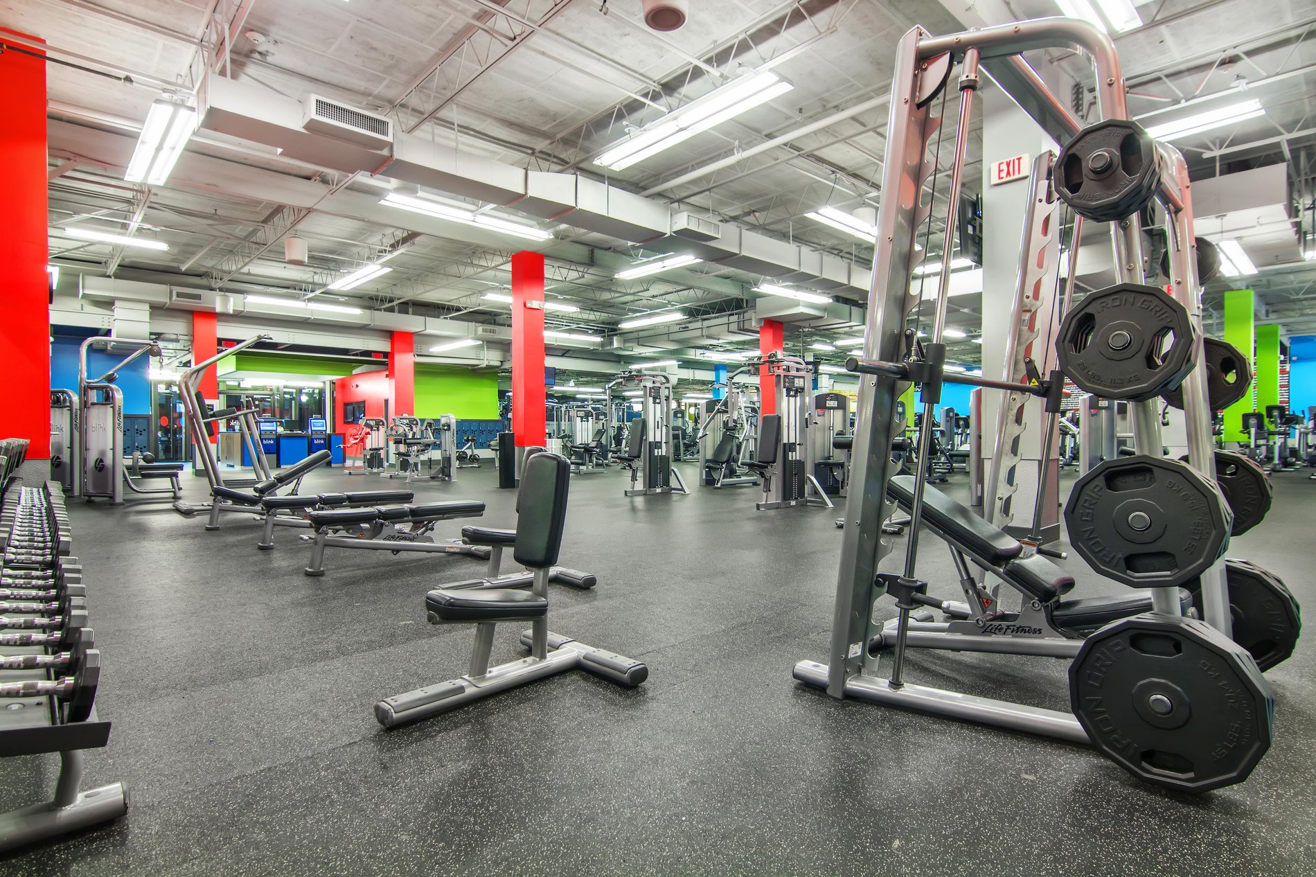 Blink Fitness Brentwood Gym in Brentwood, NY