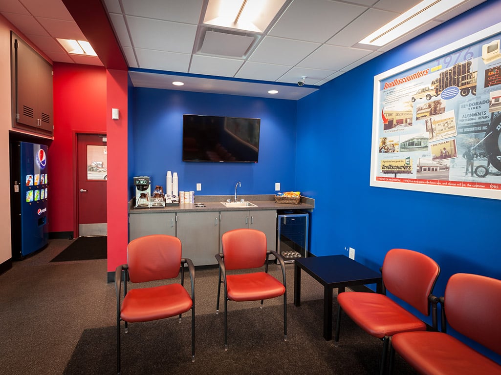 Tire Discounters Smyrna tires, alignment, brakes, autoglass in Smyrna, TN