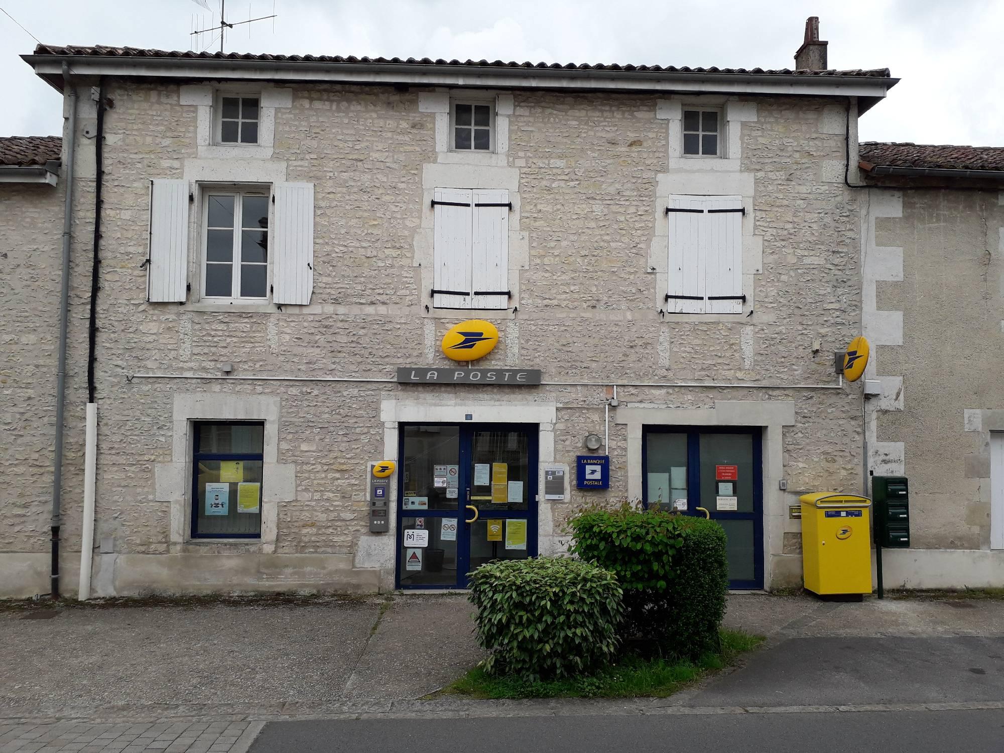 La Poste CHAMPAGNE MOUTON (16350) La Poste
