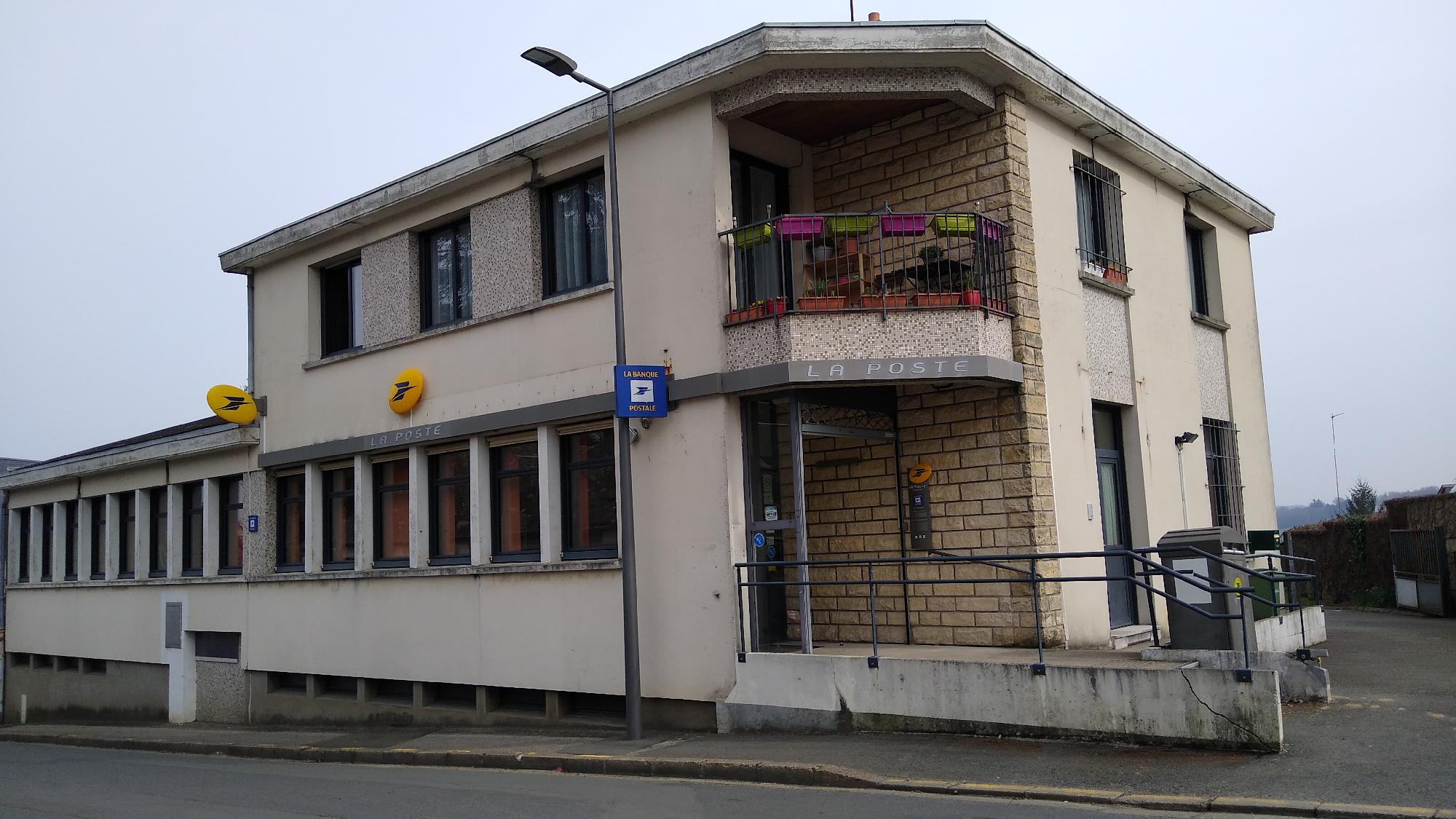 La Poste LE GRAND LUCE (72150) La Poste