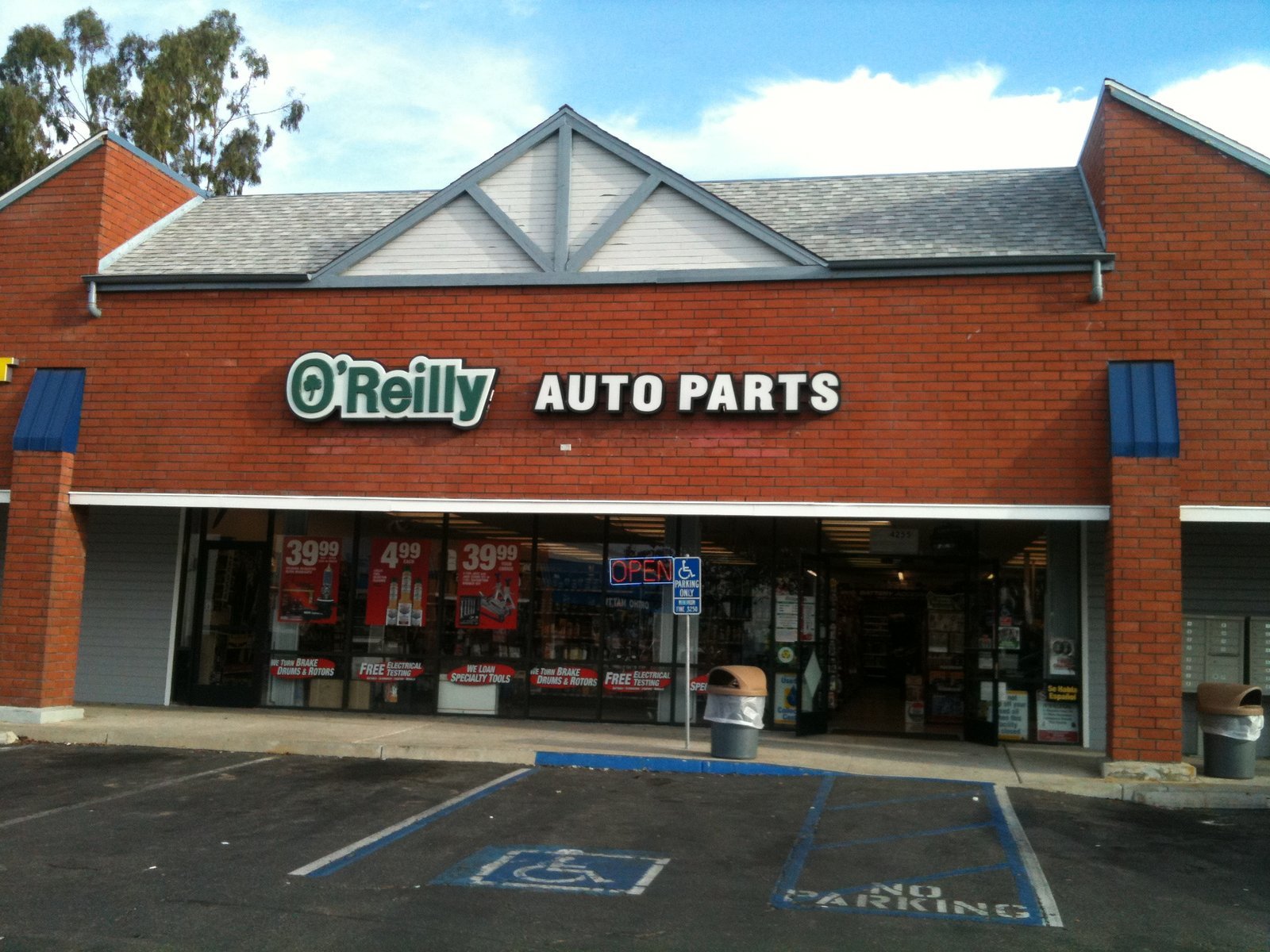 4255 East Main St Ventura, CA O'Reilly Auto Parts