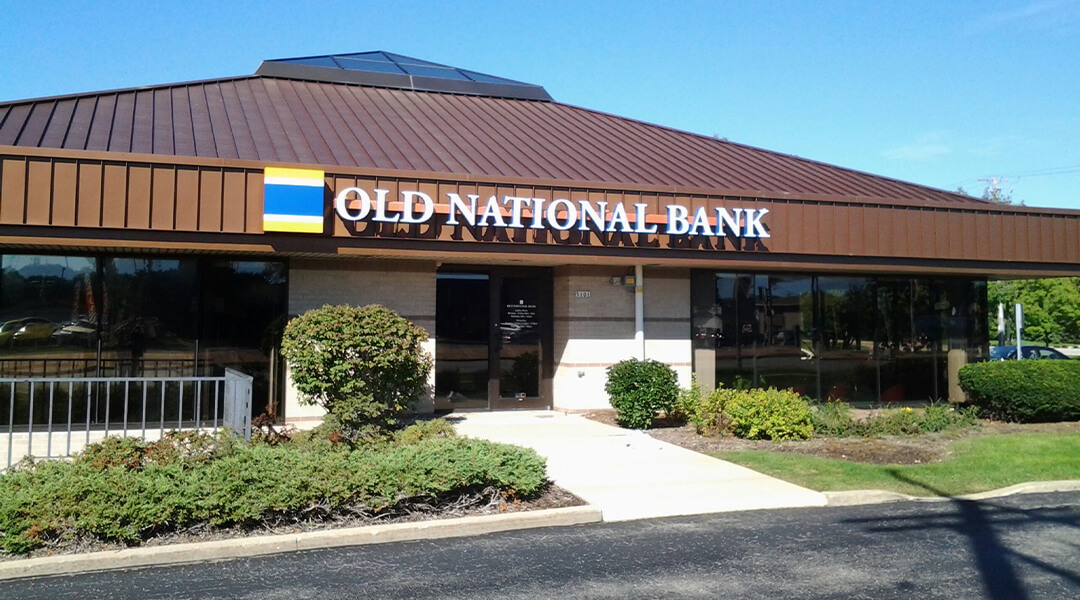 Old National Bank Consumer Commercial Wealth Business Banking In   1080x600 