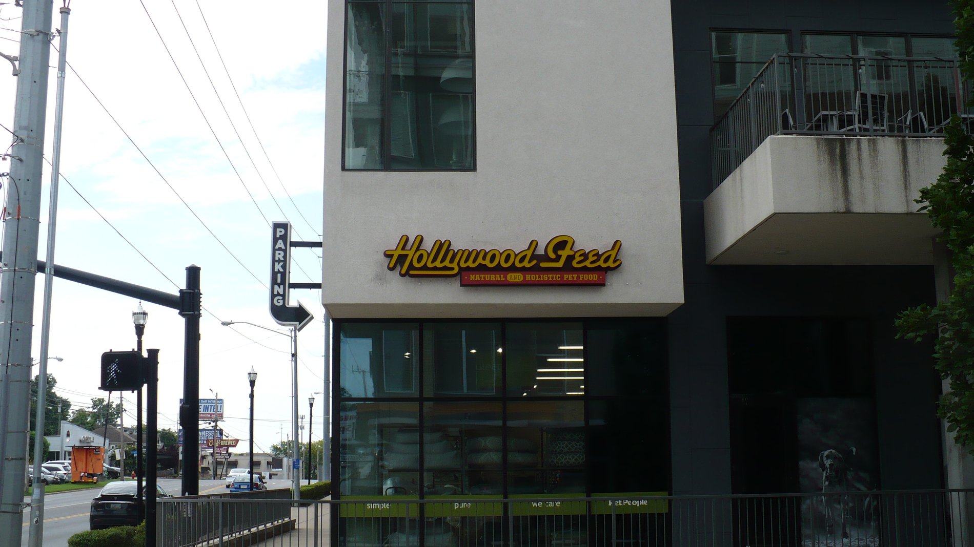 Hollywood Feed Melrose/8th: {KEYWORDS} in Nashville, TN