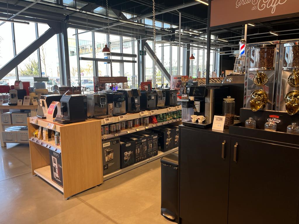 Rayon Expresso Broyeur Du magasin Boulanger St Etienne Centre Commercial Steel