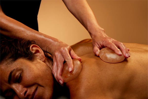 hot stone massage relaxing