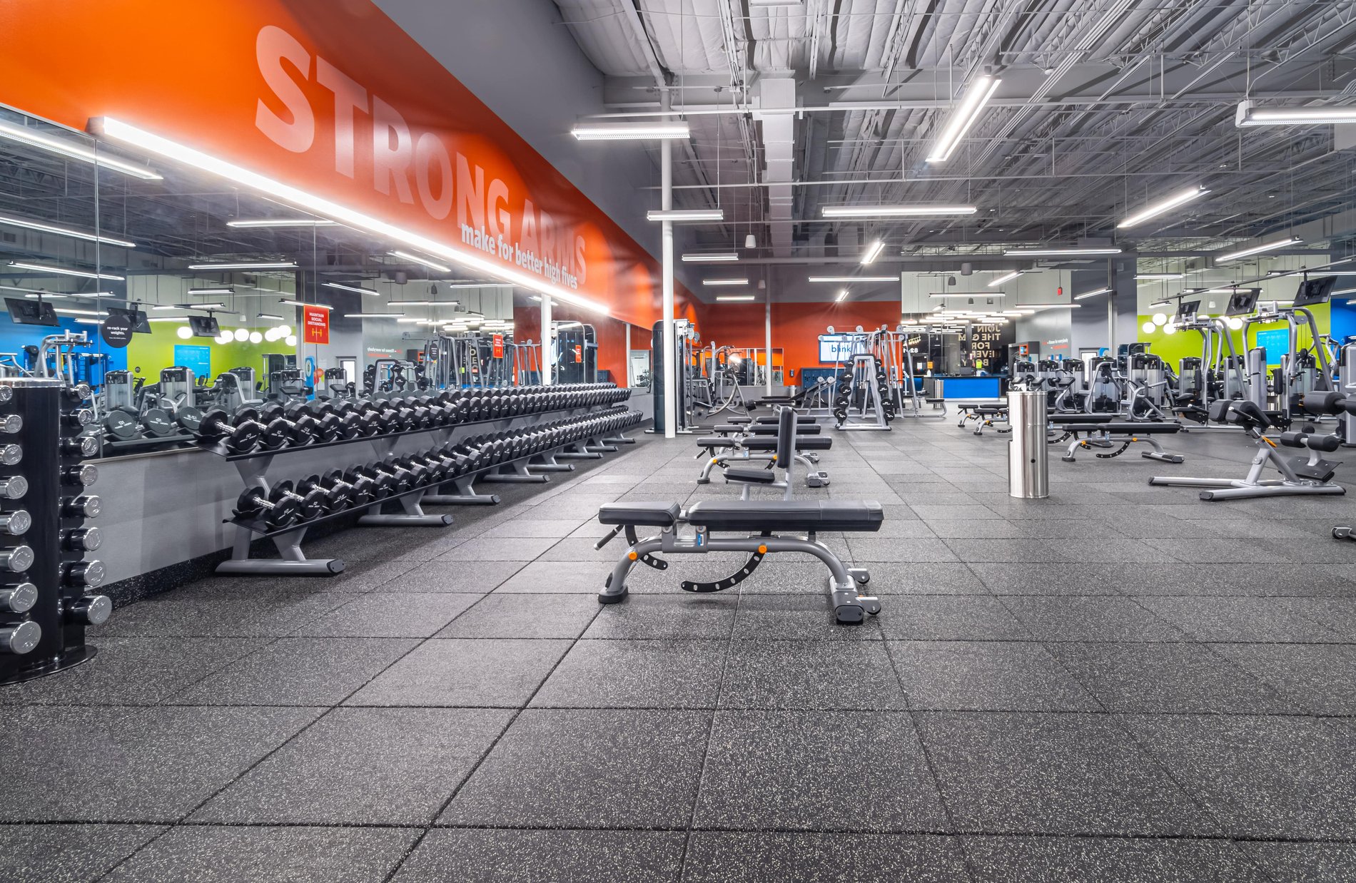 Gym & Fitness Center in Hobby Blink Fitness Houston, TX
