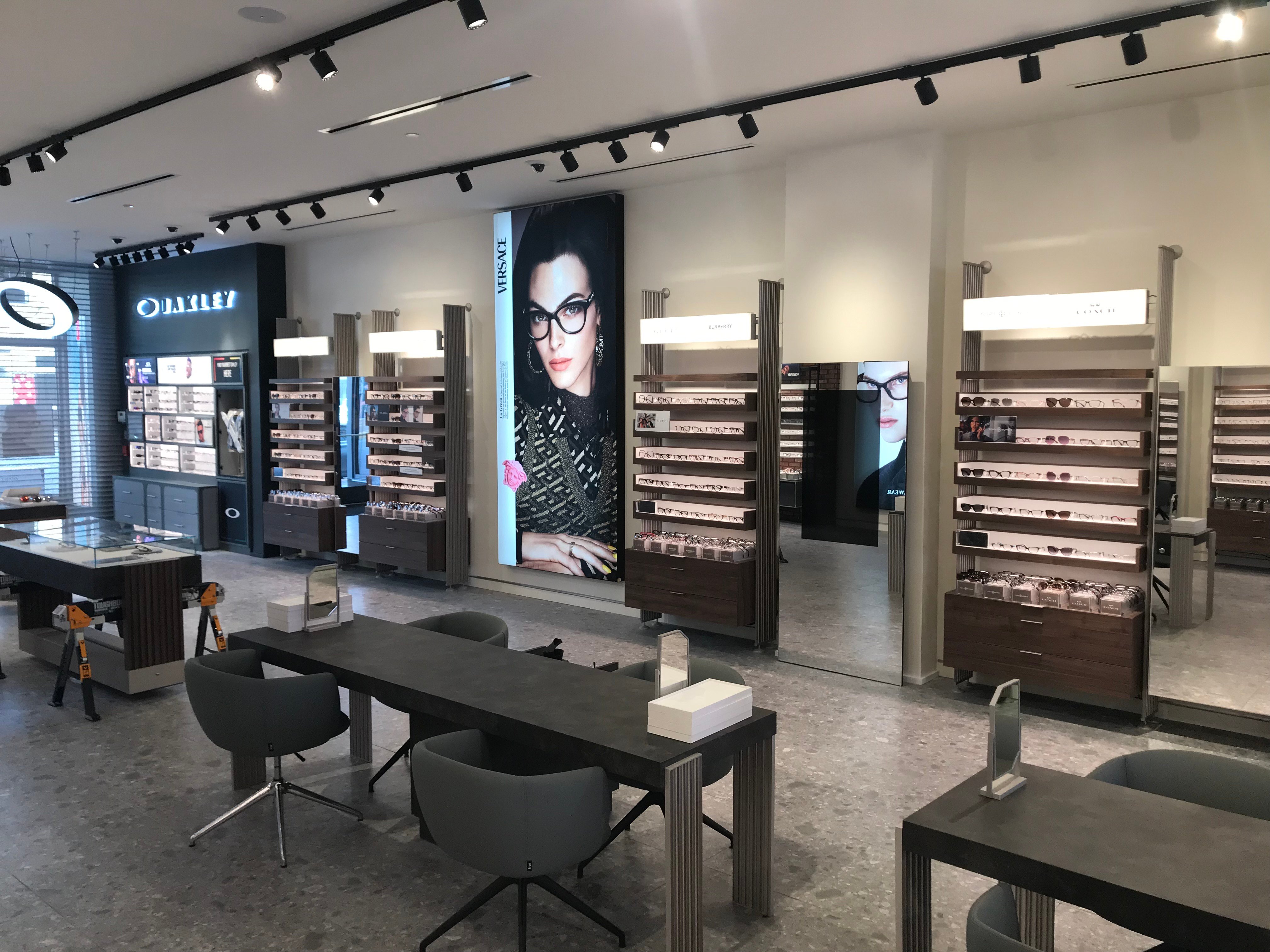 LensCrafters in Kansas City, MO | Eyeglasses and Contact Lenses