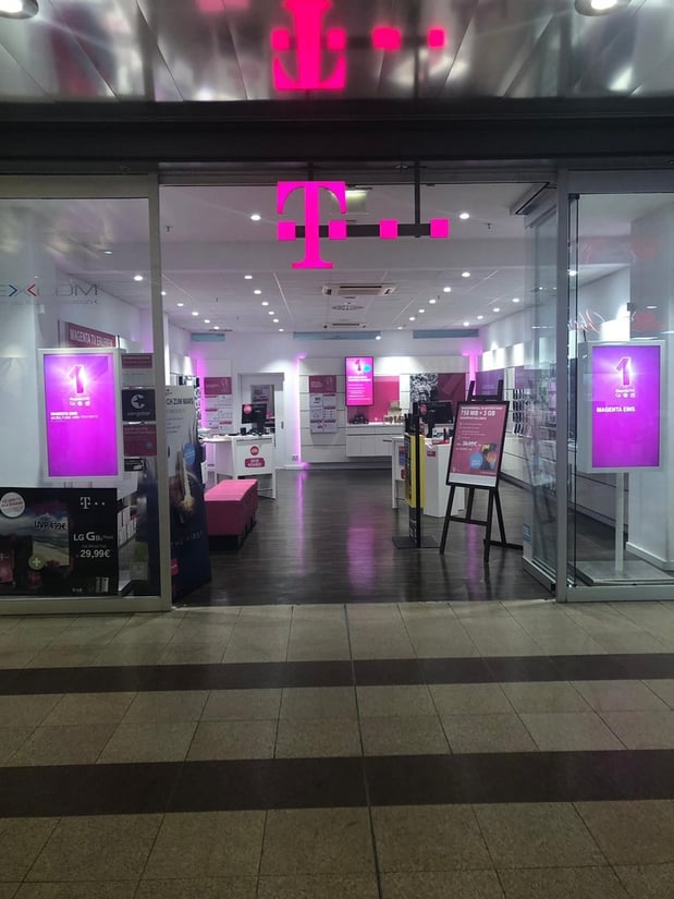 Store photo