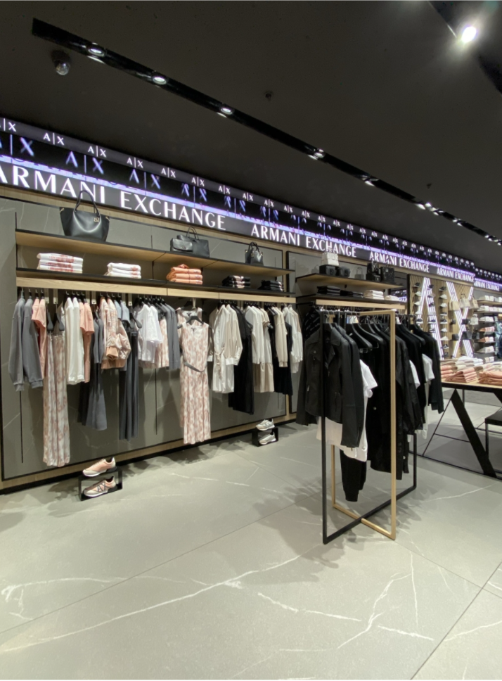 Women s Clothing in Roma AX Armani Exchange Roma Mall Euroma 2