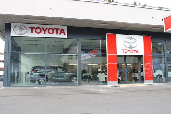 Toyota Showroom, Neubau