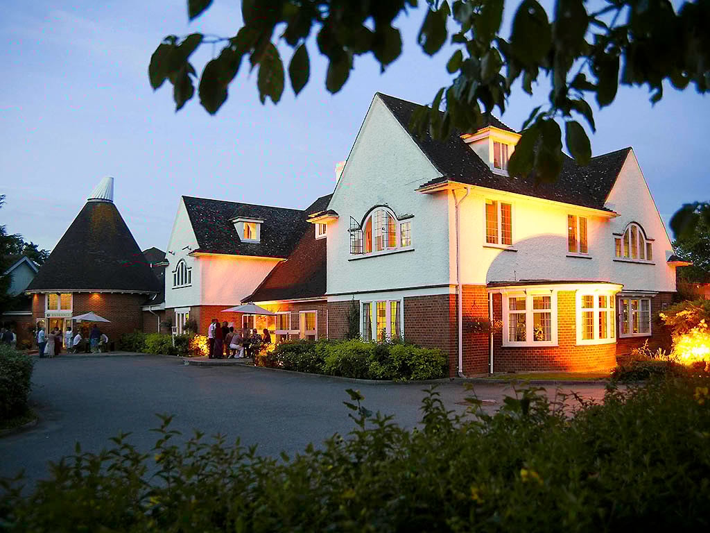 Hotels in Tunbridge Wells Book on Hotels in Tunbridge Wells Book on