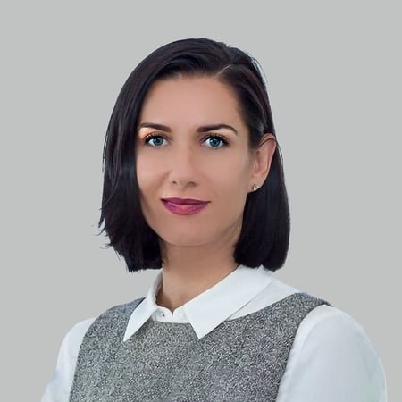 Eva Dostal Advisor Headshot image