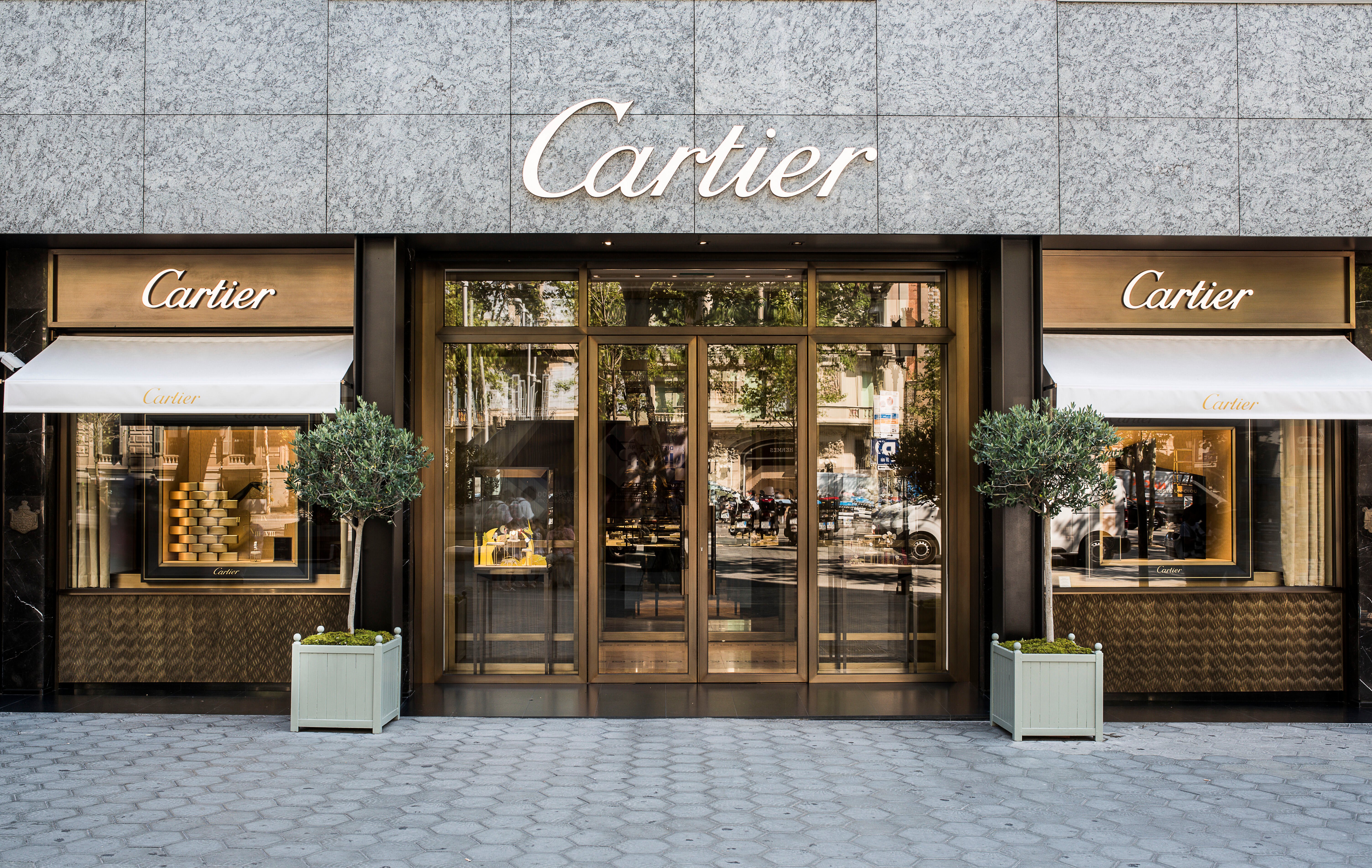 Cartier alta Joyer a relojes accesorios en Paseo de Gracia 82