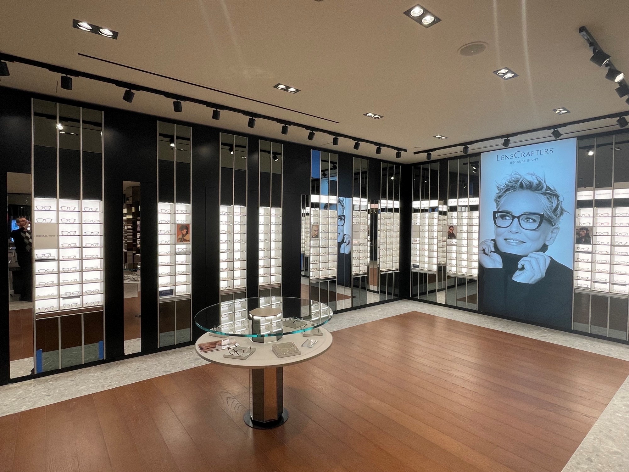 LensCrafters in Canoga Park, CA, 6600 Topanga Canyon Blvd