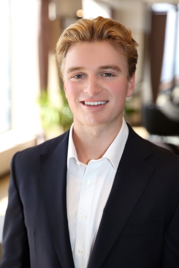 Carousel Associate Image