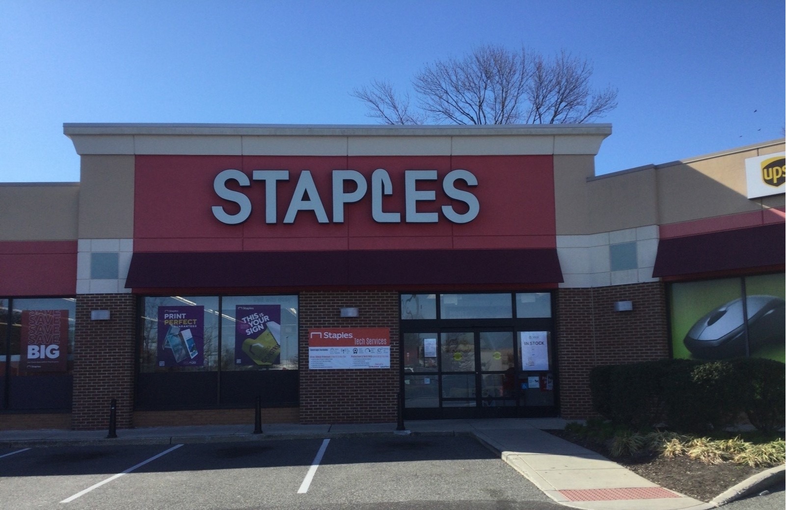 Staples store on sale near me