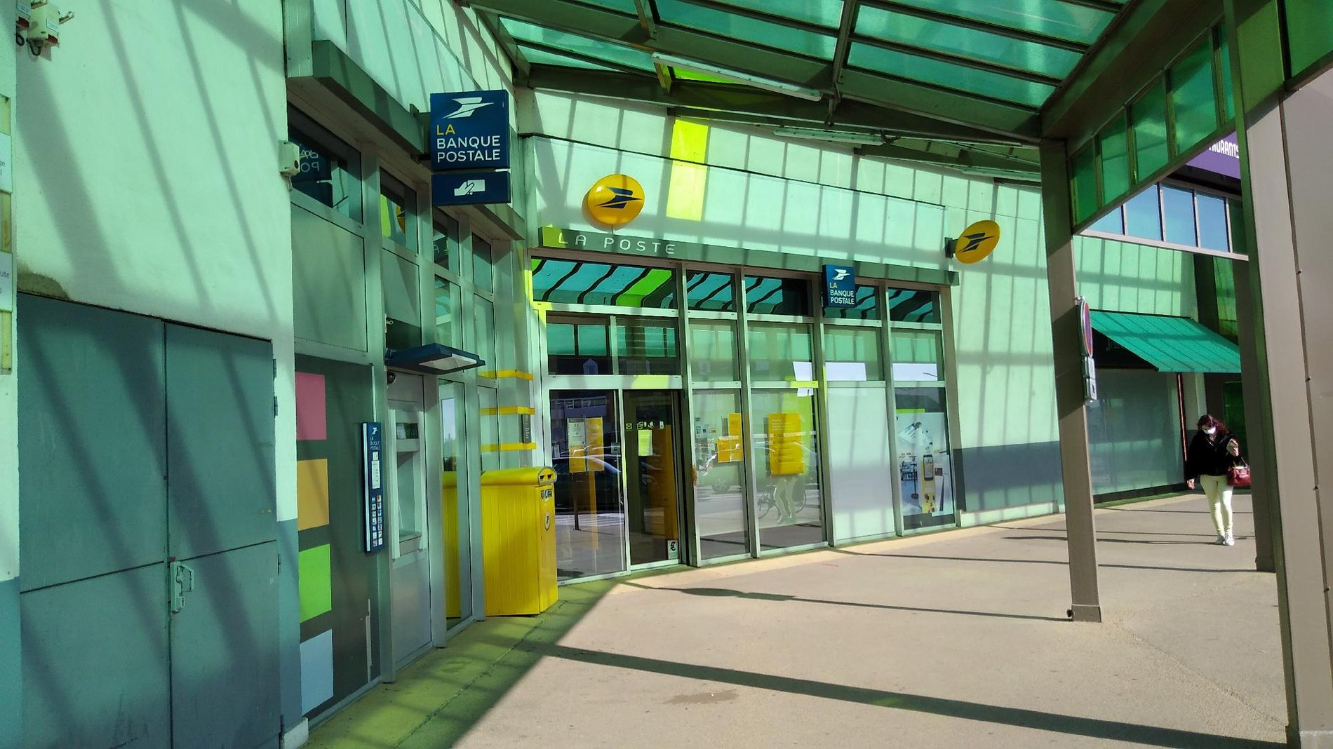 La Poste Angers Grand Maine 49000 La Poste