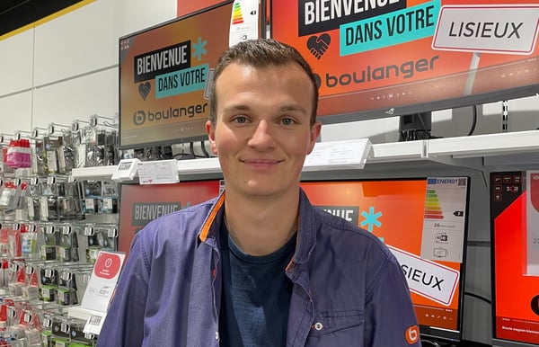 Louis – Conseiller en multimédia et téléphonie
Passionné par les drones et véritable expert des produits Apple, Louis est un atout précieux pour vous guider dans l'univers de la technologie. Toujours prêt à partager son expertise et à vous aider à choisir le produit qui correspond à vos besoins, il allie professionnalisme et passion. En dehors du travail, Louis est également sapeur-pompier, offrant son temps libre pour aider les autres avec courage et dévouement.