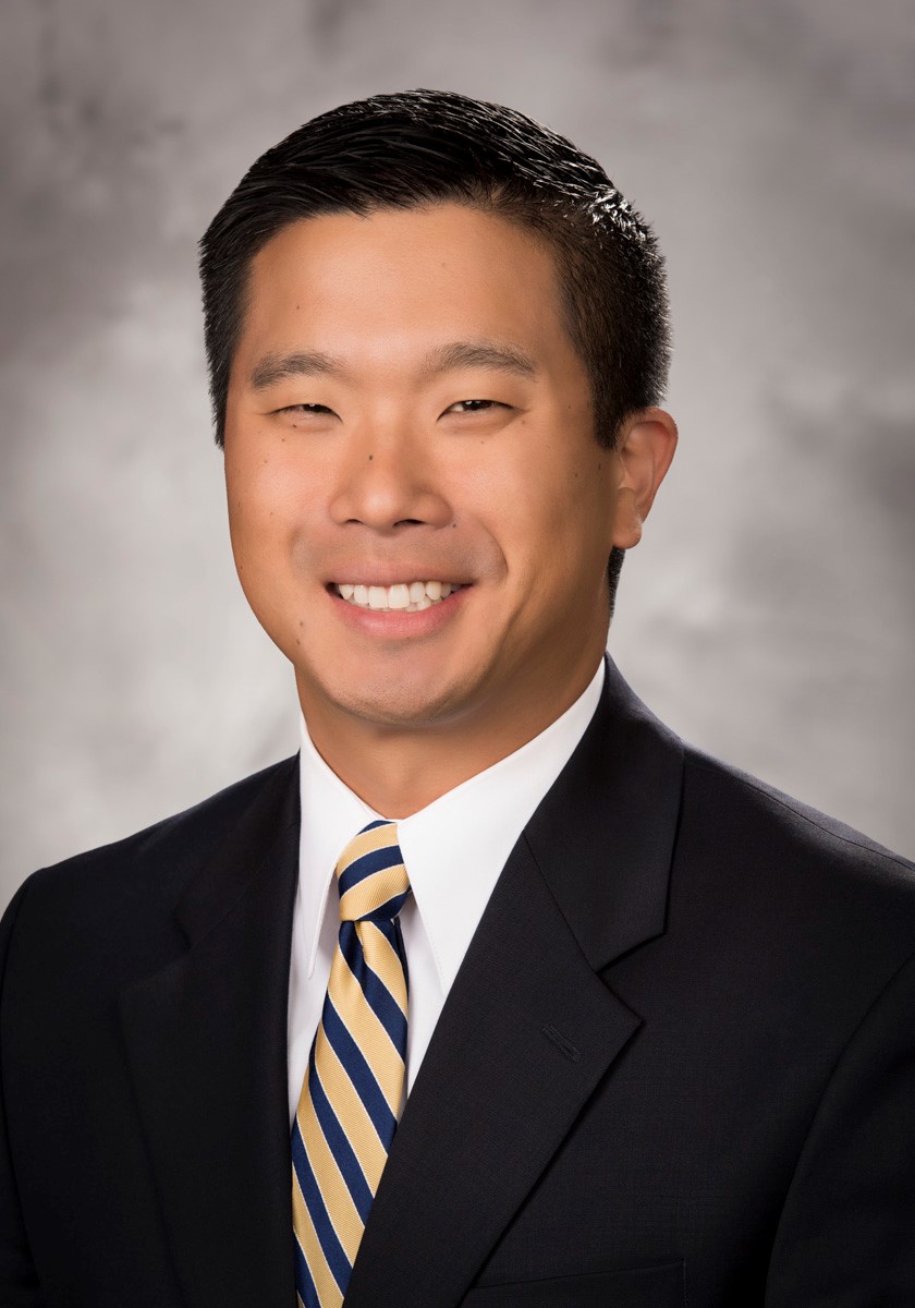 Dennis S. Lee, MD | Orthopaedic Surgeon in Ypsilanti