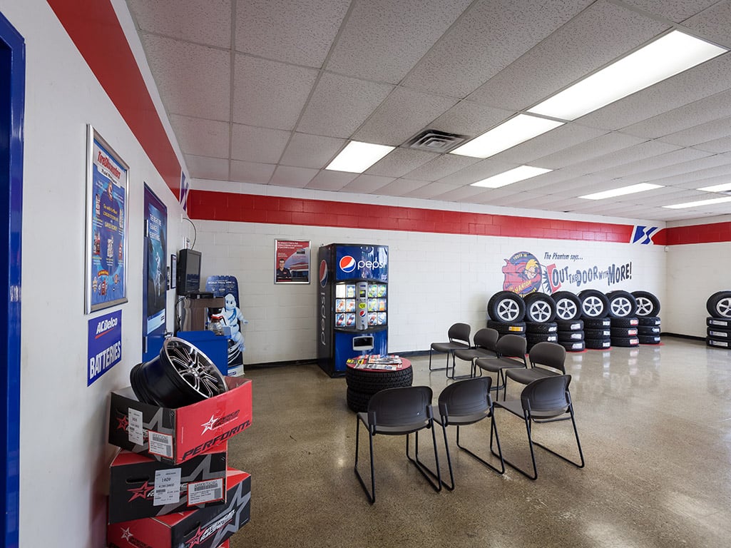 Tire Discounters Lebanon (Main) tires, alignment, brakes, autoglass