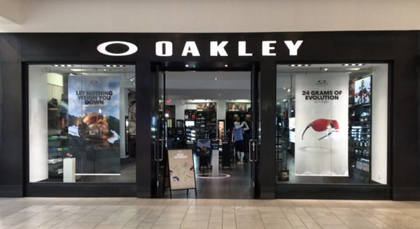 Oakley mall 2024