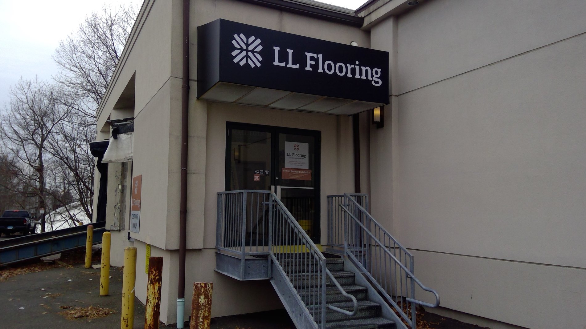 LL Flooring (Lumber Liquidators) 1094 Norwalk 651 Connecticut Avenue