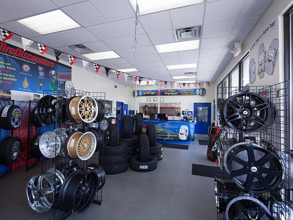 Tire Discounters Bypass Rd tires, alignment, brakes, autoglass in
