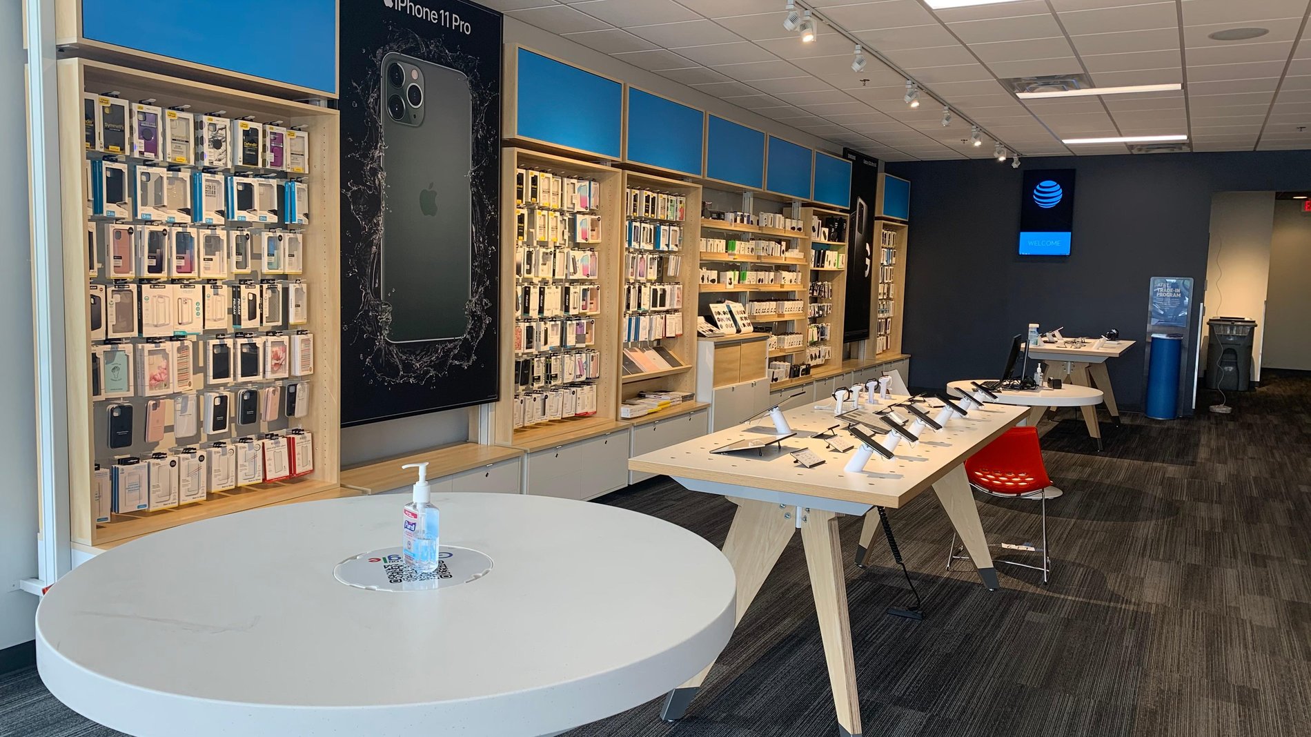 AT&T Store - Orange City – iPhone SE w/ Curbside Pickup - Orange City, FL