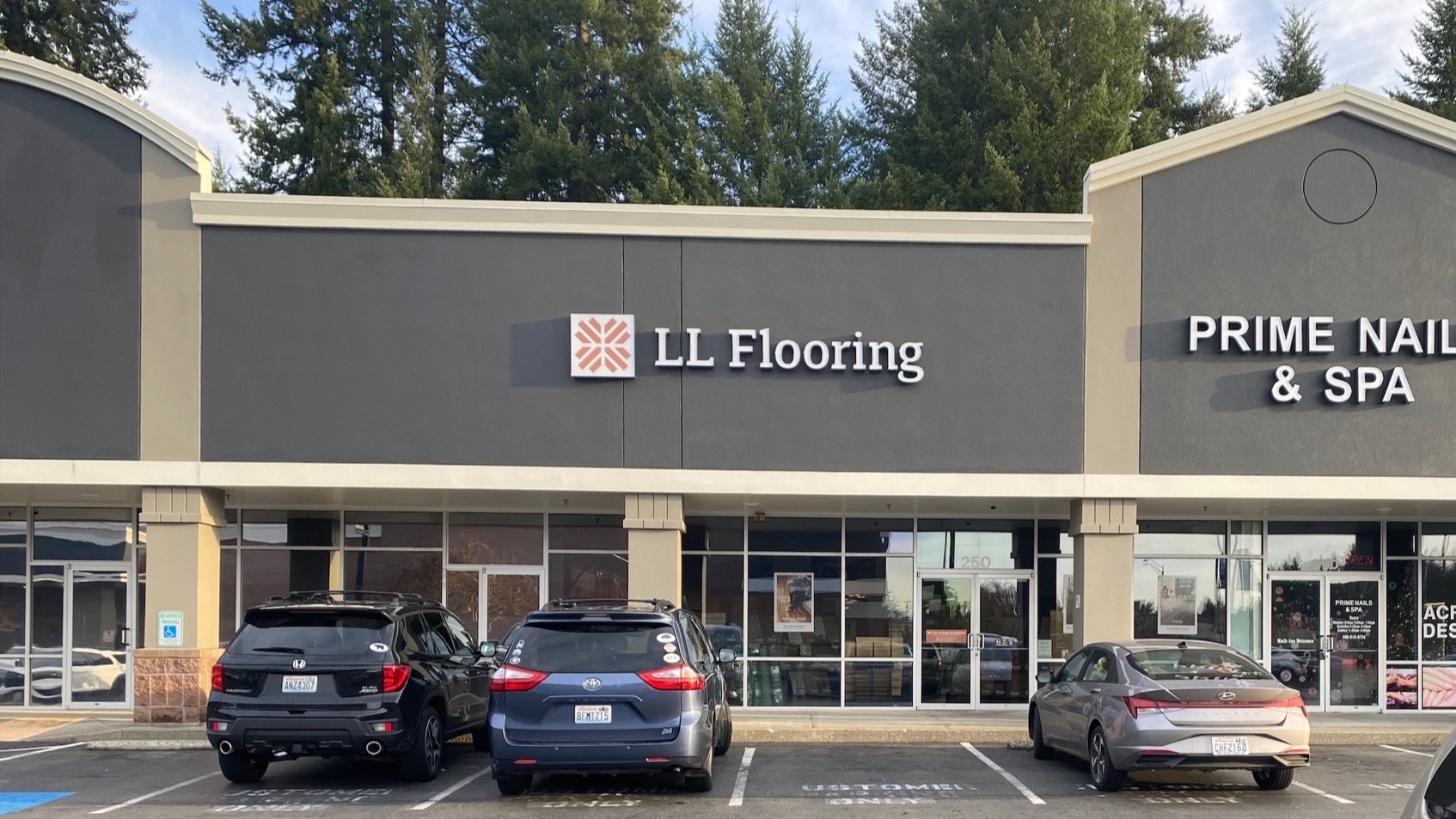 LL Flooring #1379 Olympia | 1520 Cooper Point Rd SW | Storefront
