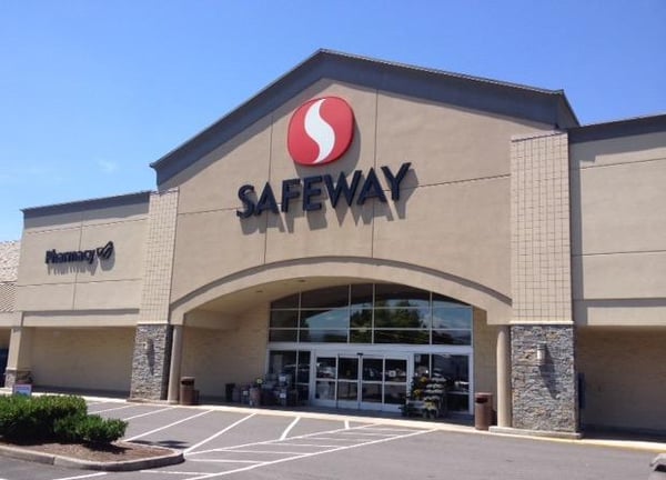 Safeway Store Front Photo at 3169 Crater Lake Highway in Medford OR