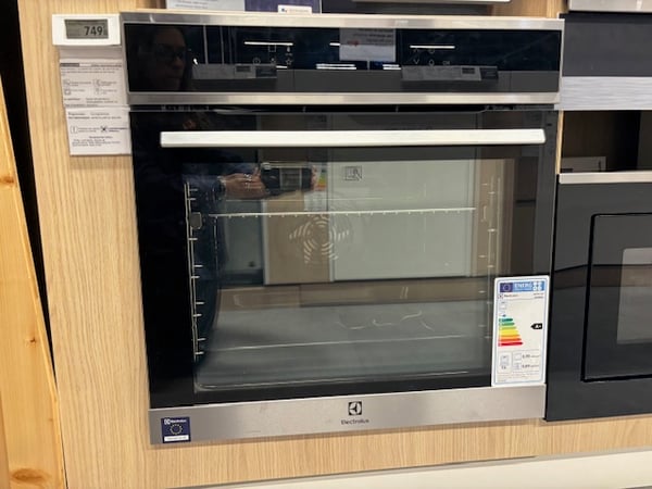 Four Encastrable Electrolux Eoe7p11x0