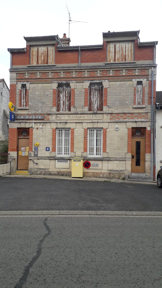 Photo du point La Poste SAINT REMY EN BOUZEMONT