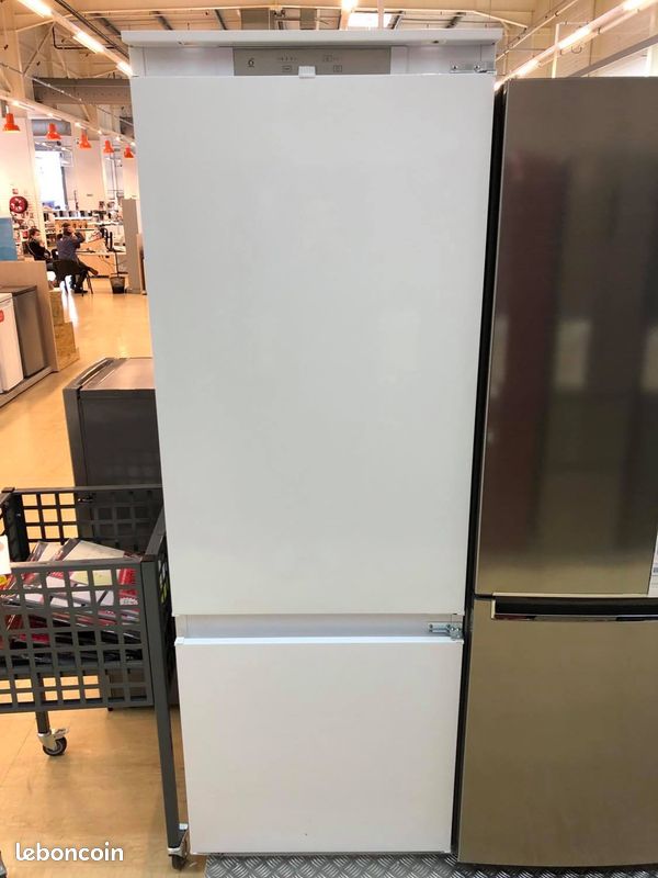 Réfrigérateur combiné encastrable Whirlpool SP408001 Garantie 2 ans