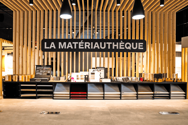 Mur des matériaux (la matériauthèque) proposés dans votre magasin Boulanger Cuisine Toulon La Garde
