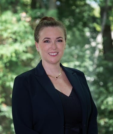 Photo of Maeghan J. Holmes