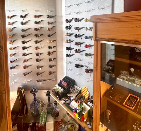 Grosse Auswahl an Pfeifen von Giordano, White Elephant, Rattray's und Chacom