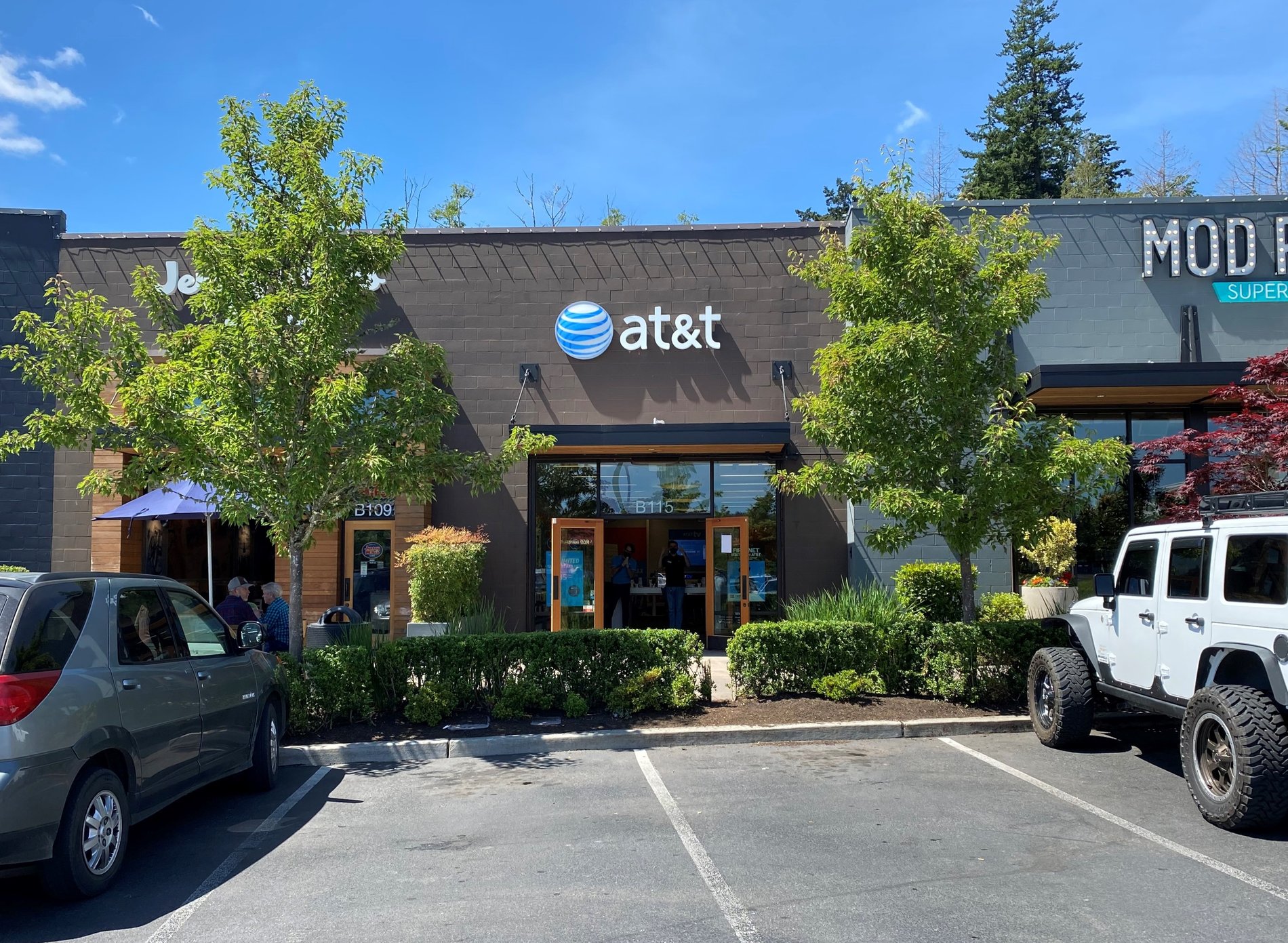 Silverdale Store Apple iPhone 12 and Samsung Devices Silverdale, WA